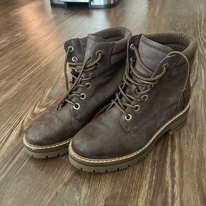 Ellie brown combat boots